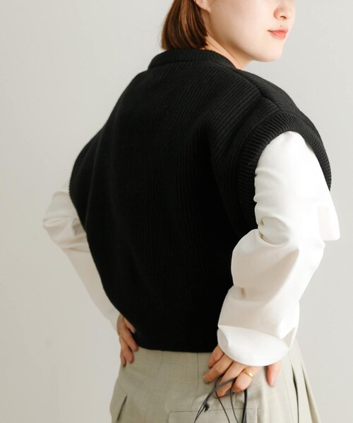 URBAN RESEARCH（アーバンリサーチ）の「『別注』ROUTINE×URBAN RESEARCH　WOOL KNIT VEST（ベスト・レディース・WHITE/BLACK/GREEN/WINE・-）」の14枚目の写真