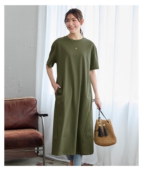 nissen（ニッセン）の「大きいサイズ 綿100％汗染みしにくいゆるシルエットロングチュニック（チュニック・レディース・黒/オフホワイト/グレイッシュブルー/モスカーキ・L/LL/3L/4L/5L/6L/8L/10L）」の22枚目の写真