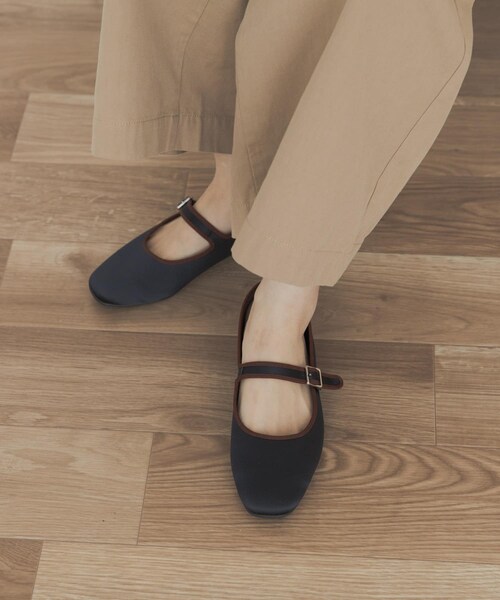URBAN RESEARCH DOORS（アーバンリサーチドアーズ）の「サテンメリージェーン（パンプス・レディース・BLACK/NAVY・36/37/38）」の16枚目の写真