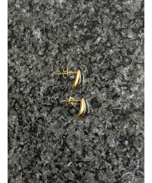 Ungrid（アングリッド）の「ドロップデザインミニピアス（ピアス（両耳用）・レディース・シルバー/ゴールド・F）」の3枚目の写真