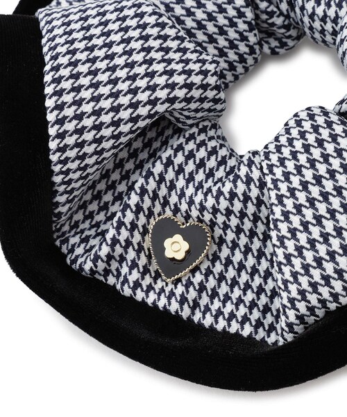 VIS(ビス)の「追加【MARY QUANT×VIS】ベロアボリュームシュシュ(シュシュ・レディース・ブラック/ブラック系/オフホワイト・F)」の22枚目の写真
