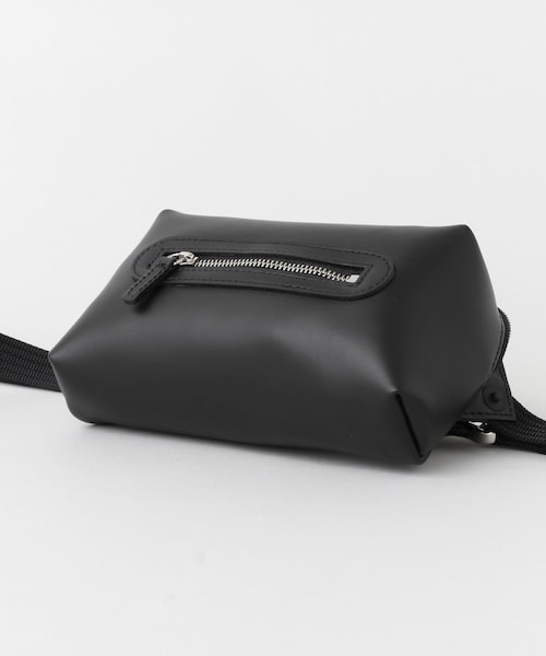 URBAN RESEARCH（アーバンリサーチ）の「RIVEE　WAIST BAG（ボディバッグ/ウエストポーチ・メンズ・NAVY/BLACK/WHITE・FREE/Free）」の7枚目の写真
