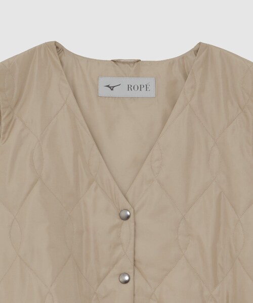 ROPE'(ロペ)の「【Mizuno for ROPE'】ライナー付き ギャザーマウンテンパーカー(マウンテンパーカー・レディース・ブラック/ベージュ・36/38)」の16枚目の写真