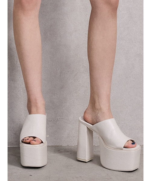 GYDA（ジェイダ）の「BASIC チャンキーサンダル（サンダル・レディース・オフホワイト/アイボリー/ブラック/ミックス・S/M/L/XS）」の12枚目の写真