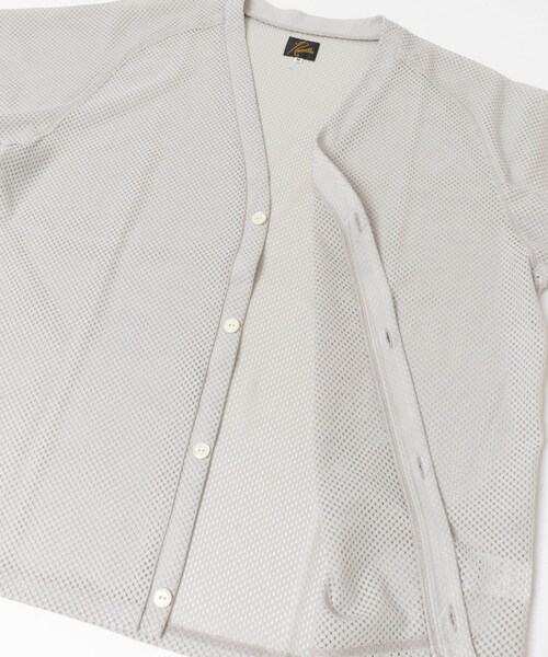 URBAN RESEARCH(アーバンリサーチ)の「Needles V-NECK LACE CARDIGAN(カーディガン/ボレロ・メンズ・GREY/EGGPLANT/BLACK・S/M)」の9枚目の写真