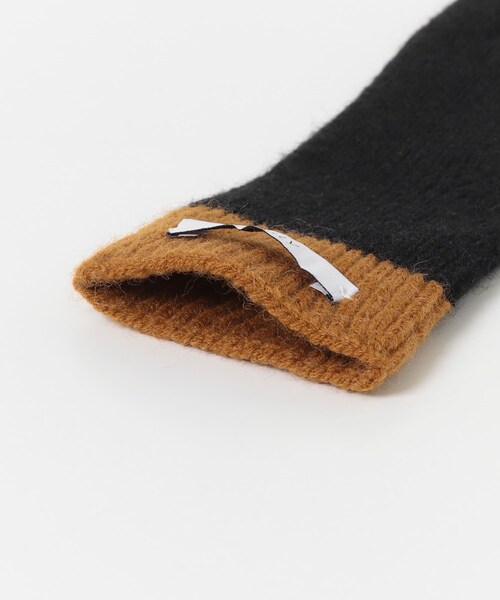 SMELLY（スメリー）の「バイカラーホールタッチグローブ（ベルト・レディース・GRY/YEL/RED/BLK・-）」の9枚目の写真