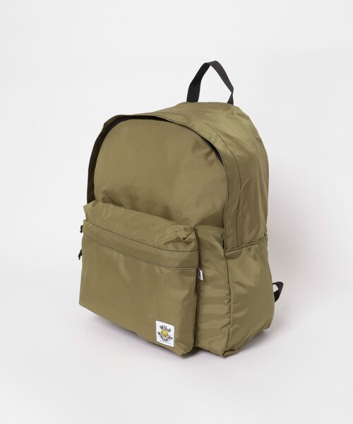 ITEMS URBANRESEARCH（アイテムズ アーバンリサーチ）の「WILD WALLETS　Day Pack（バックパック/リュック・メンズ・BLK/KHK/BLU/RED・-）」の2枚目の写真