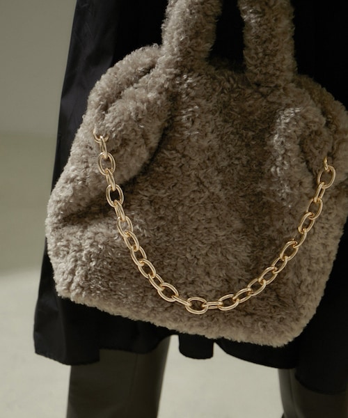 ADAM ET ROPE'(アダムエロペ)の「【helen Moore】joy bag with chunky chain 50cm/ファーバッグ(ハンドバッグ・レディース・グレー系・F)」の19枚目の写真