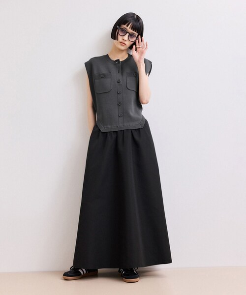 ADAM ET ROPE'(アダムエロペ)の「【WEB限定】・【サステナブル】カーブヘムコンビワンピース(ワンピース・レディース・ブラック系/チャコール/キナリ系・36/38)」の5枚目の写真