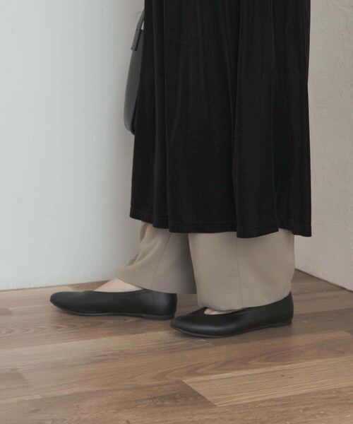 URBAN RESEARCH DOORS(アーバンリサーチドアーズ)の「Vカットパンプス(パンプス・レディース・BLACK/BROWN・35/36/37/38)」の8枚目の写真