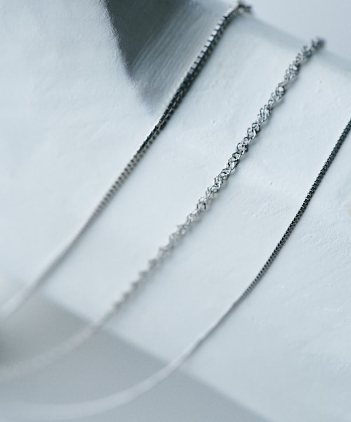 ROPE'(ロペ)の「【Lulu】R(ロペ アール)PT スクリューチェーンショートネックレス(ネックレス・レディース・シルバー系・F)」の5枚目の写真