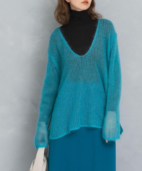 URBAN RESEARCH ROSSO（アーバンリサーチロッソ）の「シアーモヘアVネックプルオーバー（ニット/セーター・レディース・blue/white/yellow・FREE）」の2枚目の写真