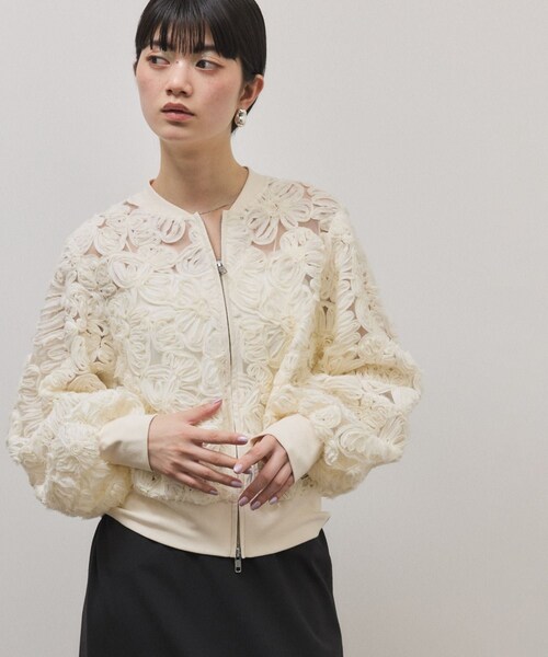 ADAM ET ROPE'(アダムエロペ)の「ラインアートレースブルゾン(ブルゾン・レディース・ブラック/キナリ/ブルー系・F)」の8枚目の写真