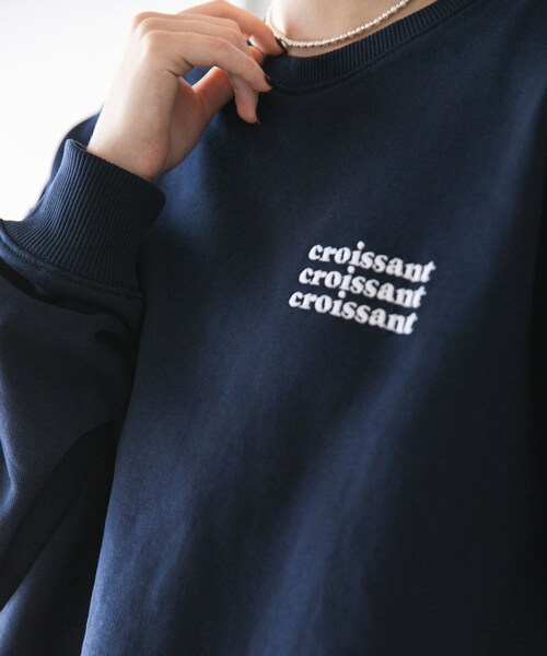 URBAN RESEARCH(アーバンリサーチ)の「『別注』Les Petits Basics×URBAN RESEARCH SWEAT(スウェット・レディース・F NAVY/K COFFEE・XS)」の5枚目の写真