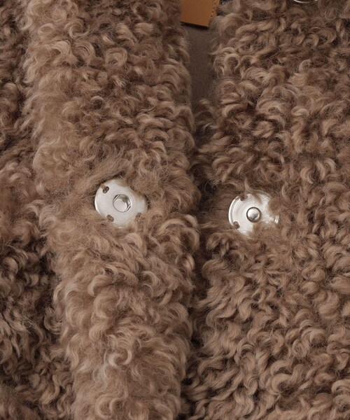 ADAM ET ROPE'(アダムエロペ)の「【Jakke(ジャッキー)】TRACI(ムートンコート・レディース・ベージュ・S)」の10枚目の写真