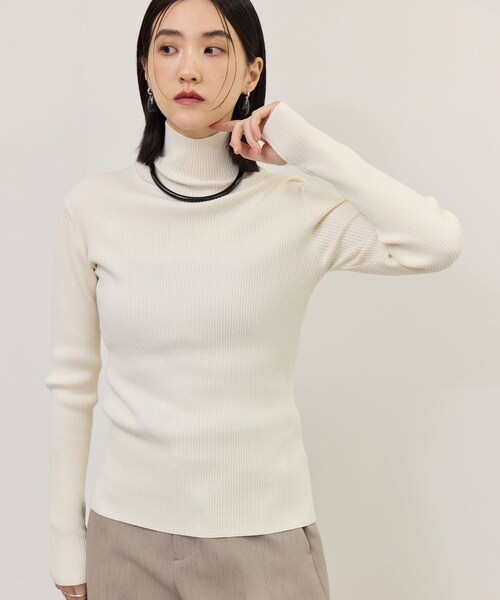 ADAM ET ROPE'(アダムエロペ)の「【WEB限定】・【定番】エコベロRIBタートル(ニット/セーター・レディース・ブラック/オフホワイト/ダークブラウン/ブルー系/レッド・F)」の7枚目の写真