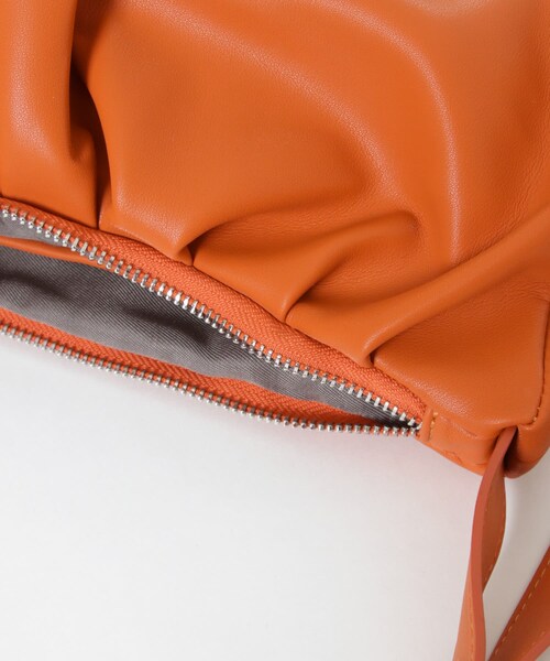 THE GOODLAND MARKET（ザグッドランドマーケット）の「ALICE MARTHA　ERIN MINI（ハンドバッグ・レディース・071SLV/044YEL/049RED・FREE）」の8枚目の写真