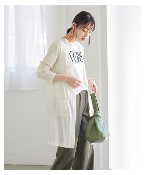 nissen（ニッセン）の「カットソーロング丈カーディガン＜大きいサイズ有＞（カーディガン/ボレロ・レディース・A=ボルドー/B=カーキ/C=黒/グレー/ラベンダー/ピンク/オフホワイト/ネイビー/黒/ボルドー/グリーン/赤/ブラウン/マスタード/ベージュ/ライトグリーン/ライトイエロー/ライトピンク/サックス/モカブラウン/ダークグレー/ダークオレンジ/パープル/フューシャピンク/ミント/スモーキーパープル/ピンクテラコッタ/パステルグリーン/ラベンダーピンク/ブルー/スモーキーピンク/くすみグリーン/ライトパープル/くすみブルー/ローズピンク/カーキ/フェードブルー・S/M/L/LL/3L/4L/5L/6L/8L/10L）」の2枚目の写真