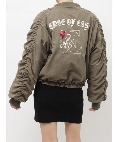 EVRIS（エヴリス）の「ボリュームギャザーショートMA-1（MA-1・レディース・ホワイト/ブラック/カーキ・F）」の5枚目の写真