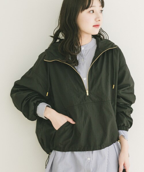 ITEMS URBANRESEARCH（アイテムズ アーバンリサーチ）の「『UVカット/撥水』アノラックフーディーブルゾン（ブルゾン・レディース・MILK/CML/BLK・Free）」の17枚目の写真