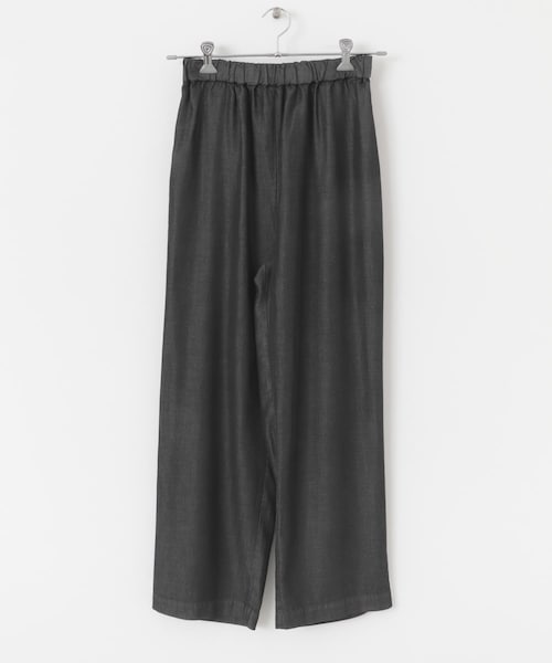 URBAN RESEARCH DOORS(アーバンリサーチドアーズ)の「リヨセルデニムイージーパンツ(デニムパンツ・レディース・BLACK/INDIGO・M/L)」の1枚目の写真