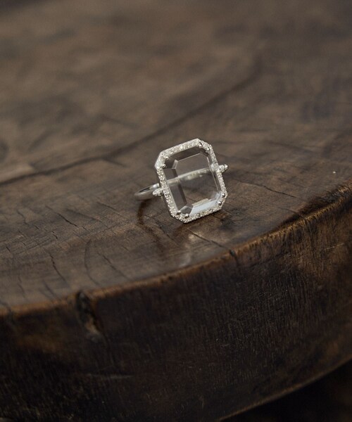 ADAM ET ROPE'(アダムエロペ)の「【J'aDoRe・店舗限定】【MALUS /マリュス】Rock crystal ring(リング・レディース・シルバー・10/11/12)」の1枚目の写真