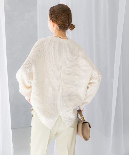 URBAN RESEARCH ROSSO（アーバンリサーチロッソ）の「ボートネックバックスリット畦ニット（ニット/セーター・レディース・OFF WHITE/LEMON/MINT/D/NAVY・FREE）」の8枚目の写真