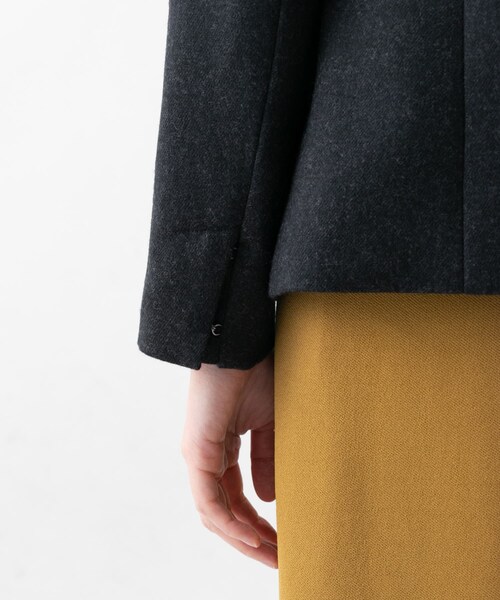 URBAN RESEARCH（アーバンリサーチ）の「WORK NOT WORK　メランジウールHANカラージャケット（ノーカラージャケット・レディース・COYOTE/CHARCOAL・1/2）」の5枚目の写真