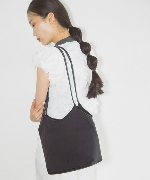 RODE SKO（ロデスコ）の「hun RODESKO　Dual pouch tote（トートバッグ・レディース・SHIRO/BLACK・-）」の16枚目の写真