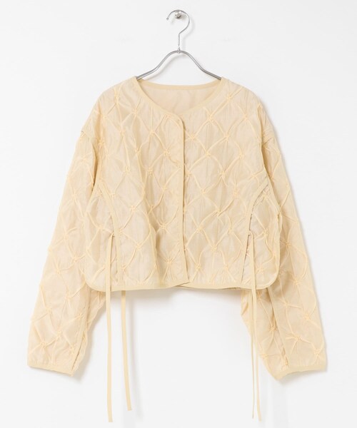 KBF（ケイビーエフ）の「シャーリングショートジャケット（ブルゾン・レディース・IVORY/BLACK・one）」の12枚目の写真