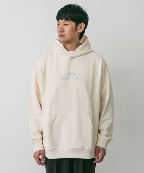 URBAN RESEARCH DOORS(アーバンリサーチドアーズ)の「NEW BALANCE Athletics クラシックスフーディ(パーカー・メンズ・PEF/BK・M/L/XL)」の5枚目の写真