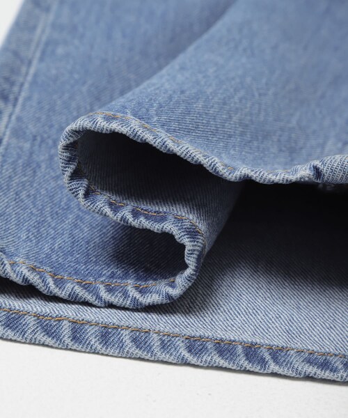 URBAN RESEARCH DOORS(アーバンリサーチドアーズ)の「LEVI’S RIBCAGE WIDE LEG H(デニムパンツ・レディース・ライトブルー・24/25/26/27)」の10枚目の写真