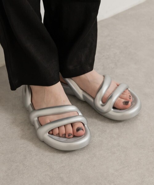 THE GOODLAND MARKET（ザグッドランドマーケット）の「CAMPER　Kobarah Flat Bio Metallic（サンダル・レディース・014SLV/015RED・37/38/39）」の14枚目の写真