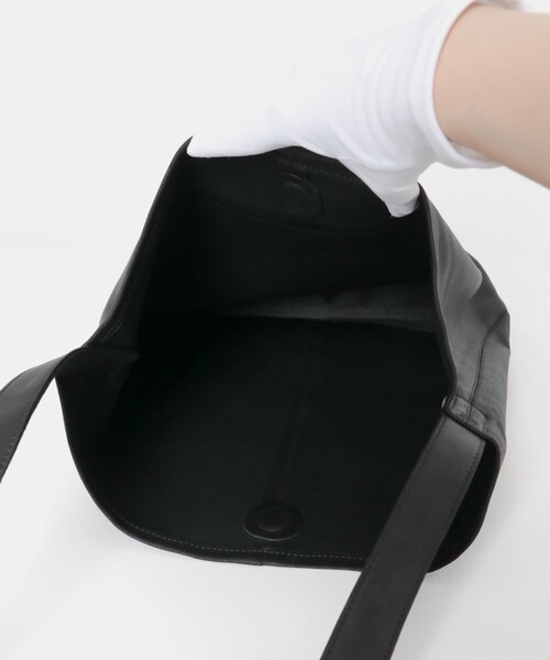 URBAN RESEARCH(アーバンリサーチ)の「Morphee CYLNDER M TYPE 2(ショルダーバッグ・メンズ・NAPPA BLK・M)」の6枚目の写真