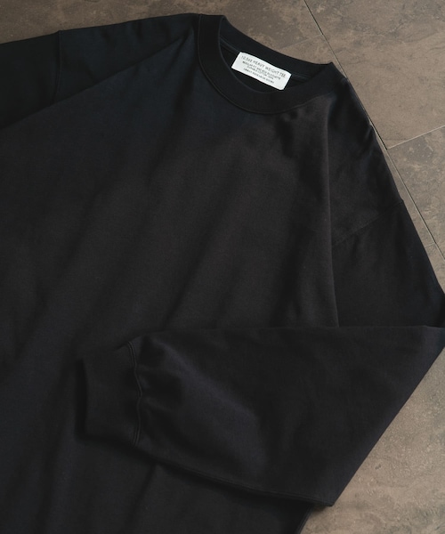 URBAN RESEARCH DOORS(アーバンリサーチドアーズ)の「10.5オンス ヘビーウェイトロングスリーブTシャツ(Tシャツ/カットソー・メンズ・WHITE/ASH GRAY/INK BLACK/PURPLE・M/L)」の2枚目の写真