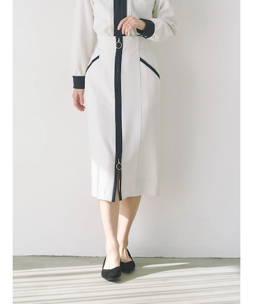 TONAL（トーナル）の「バイカラーZIPタイトスカート（スカート・レディース・オフホワイト/ブルー/ネイビー・S/M）」の3枚目の写真