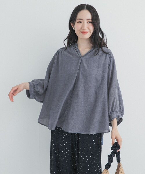 URBAN RESEARCH DOORS(アーバンリサーチドアーズ)の「シアーデニムピンタックドルマンブラウス(シャツ/ブラウス・レディース・INDIGO/L.INDIGO・Free)」の21枚目の写真