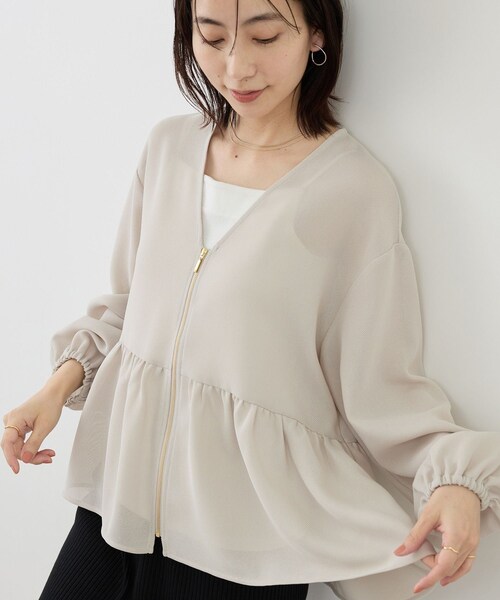 ROPE' PICNIC(ロペピクニック)の「メッシュペプラムブルゾン(ブルゾン・レディース・ブラック/ホワイト/ベージュ系/ネイビー・F)」の3枚目の写真