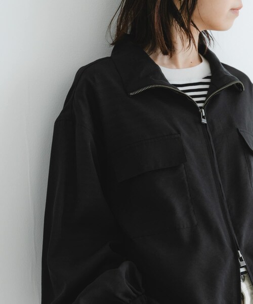 URBAN RESEARCH（アーバンリサーチ）の「シアージップブルゾン（ブルゾン・レディース・KHAKI/OFF/BLACK・FREE）」の16枚目の写真