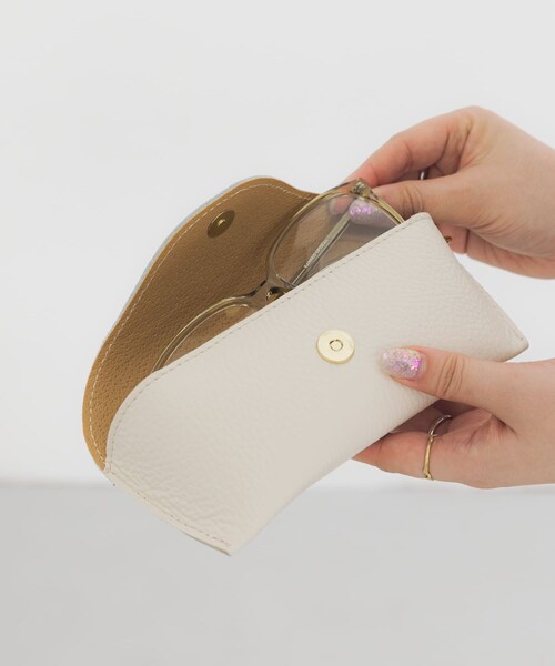 URBAN RESEARCH（アーバンリサーチ）の「アイウェアケース（ポーチ・レディース・OFFWHITE/RED/MOCHA/NERO・-0）」の11枚目の写真