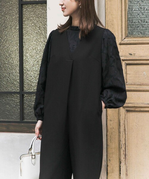 URBAN RESEARCH DOORS（アーバンリサーチドアーズ）の「Vネックタックオールインワン（つなぎ/オールインワン・レディース・BLACK・S/M）」の3枚目の写真