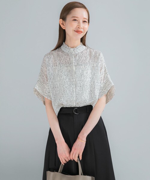 URBAN RESEARCH ROSSO（アーバンリサーチロッソ）の「『WEB/一部店舗限定』ウォッシャブルドットフリルネックブラウス（シャツ/ブラウス・レディース・OFF DOT/KHAKI DOT/BLACK DOT・Free）」の10枚目の写真