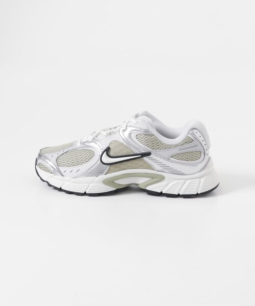 URBAN RESEARCH DOORS（アーバンリサーチドアーズ）の「NIKE　V5 RNR（スニーカー・レディース・SPRUCE FOG・23.5/24/24.5/25）」の4枚目の写真