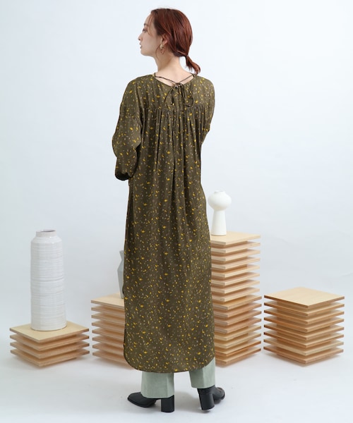 SENSE OF PLACE by URBAN RESEARCH(センスオブプレイスバイアーバンリサーチ)の「カラーダップルドットプリントシャツ(シャツ/ブラウス・レディース・BLACK/GREEN・FREE)」の11枚目の写真
