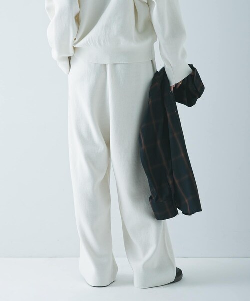 URBAN RESEARCH(アーバンリサーチ)の「コットンカシミヤルーズニットパンツ(その他パンツ・レディース・OFF WHITE/BLACK・36/38)」の8枚目の写真