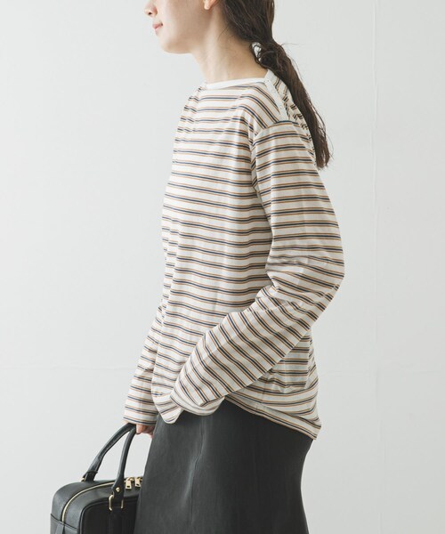 URBAN RESEARCH(アーバンリサーチ)の「マルチボーダー2WAYカットソー(Tシャツ/カットソー・レディース・RED/BEIGE/OFF WHITE・Free)」の5枚目の写真