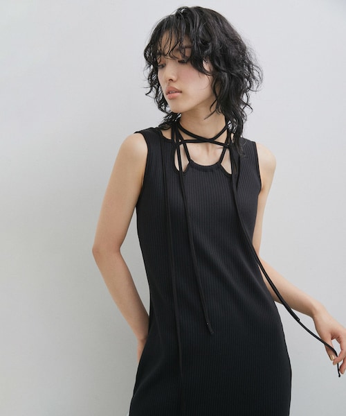 ADAM ET ROPE'（アダムエロペ）の「【公式サイト限定】【MURRAL】Ivy tank dress（ワンピース・レディース・ブラック/ネイビー・1/2）」の2枚目の写真