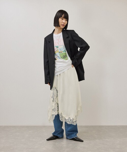 ADAM ET ROPE'(アダムエロペ)の「ランダムフレアサテンスカート(スカート・レディース・ブラック/オフホワイト・F)」の6枚目の写真