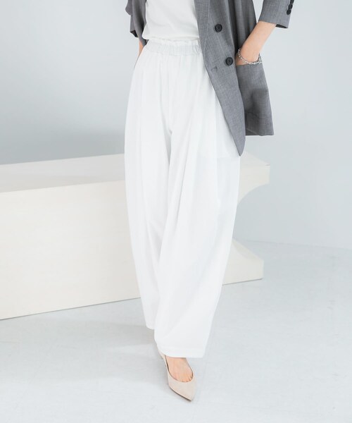 URBAN RESEARCH ROSSO（アーバンリサーチロッソ）の「ELENDEEK　EASY TUCK COCOON PANTS（その他パンツ・レディース・O.WHT/BLK/MNT/BRN・1/2）」の12枚目の写真