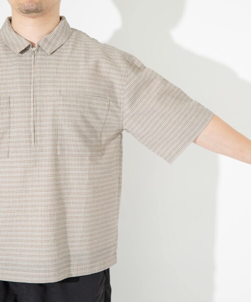 URBAN RESEARCH Sonny Label(アーバンリサーチサニーレーベル)の「シアサッカーハーフジッププルオーバー(シャツ/ブラウス・メンズ・ベージュ/ブルー・M/L)」の14枚目の写真